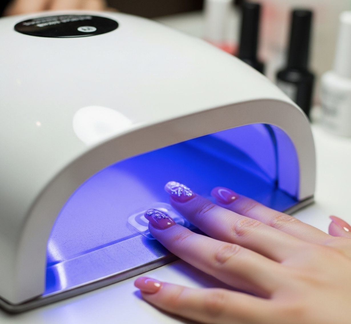 UV lamp curing nails